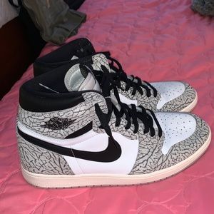 Jordan 1 retro high WHITE CEMENT